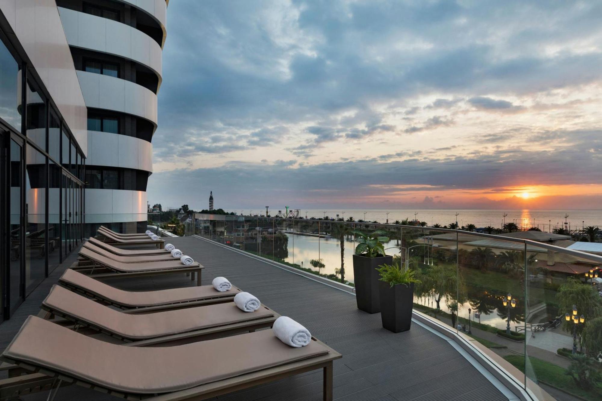 Hotel Courtyard By Marriott Batumi Zewnętrze zdjęcie